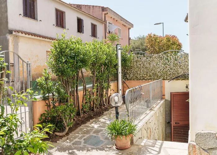 Welcomely - Petali Di Rosa - A Due Passi Dalla Appartement Loiri Porto San Paolo