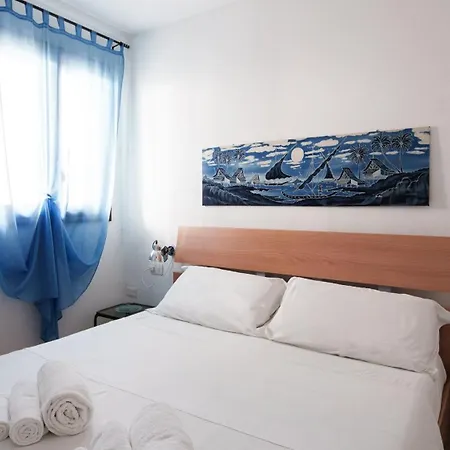 Welcomely - Petali Di Rosa - A Due Passi Dalla