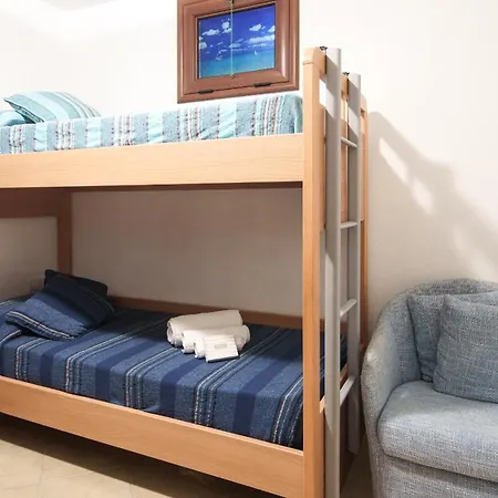 Welcomely - Petali Di Rosa - A Due Passi Dalla