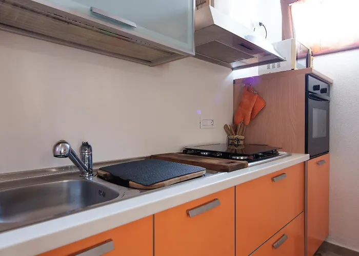 Welcomely - Petali Di Rosa - A Due Passi Dalla *